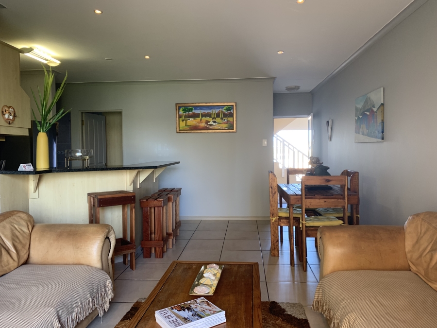 To Let 2 Bedroom Property for Rent in Marina Martinique Eastern Cape